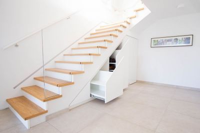Stiegenstauraum Stiege Schuhschrank Stiegenstauraum Stiege Schuhschrank